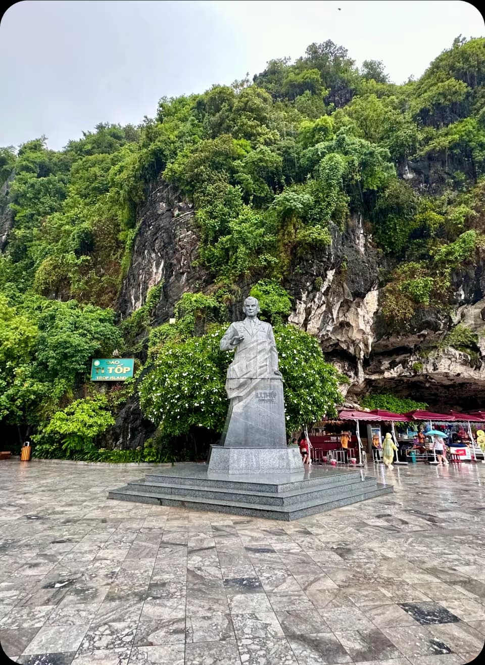 Ti Top Island